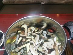-野菌皇海景野生菌火锅(滨海大道店)