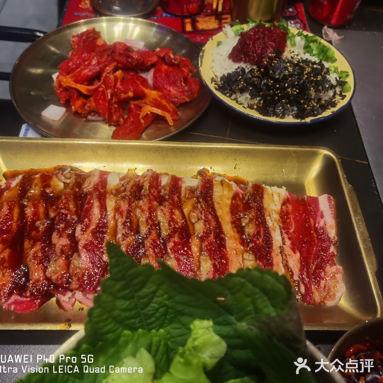 「坛子李地摊烤肉(罗斯福店)」 「东北酸菜五花肉」