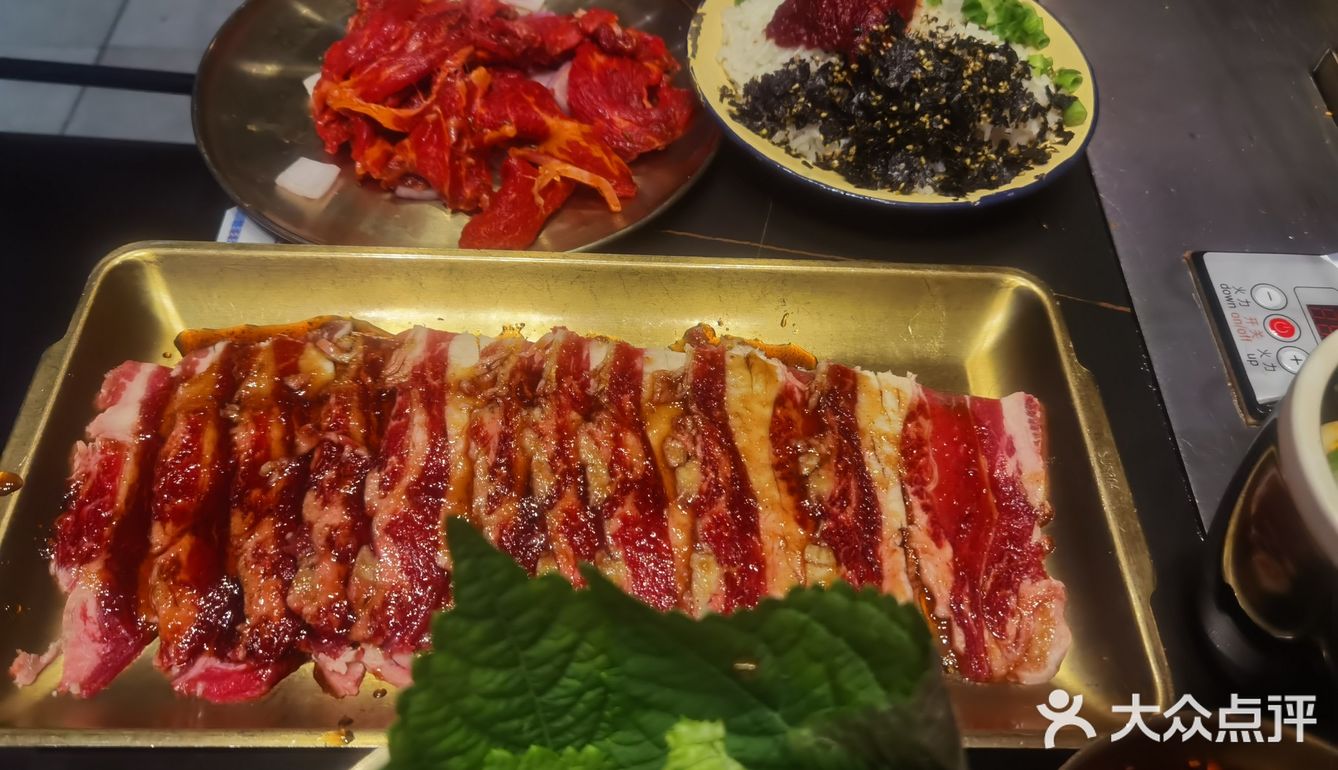 「坛子李地摊烤肉(罗斯福店)」 「东北酸菜五花肉」