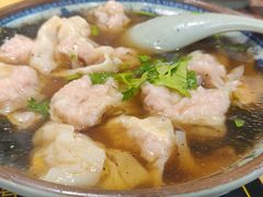 招牌野馄炖-老谢野馄饨(延安路店)
