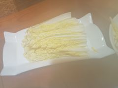 -茸梅路右拐龙虾-农家菜(松江店)