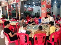 大堂-源海渔村·现捞海鲜(大角湾店)