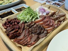 -关东小磨东北菜(上海长风大悦城店)