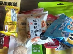 -来伊份(我格广场武宁路店)