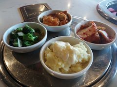 赠小菜-郑阿姨的家·이모네·韩料&烤肉(武川路店)