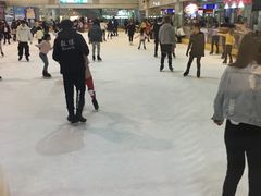 -正佳冰河湾真冰滑冰场