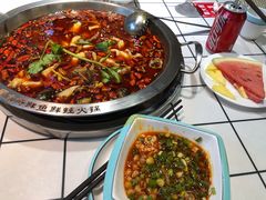 经典红锅-蛙一刀·麻椒鱼火锅(金仙桥店)