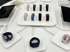 -Apple零售店(华贸购物中心店)