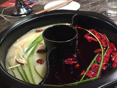 -佬土鹅肠火锅(解放路店)