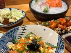 三文鱼牛油果盖饭-晶吉·居酒屋·烧鸟·生鱼饭(中山区民主广场店)