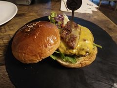 -HIGH FIVE哈福手工汉堡(桂林路店)