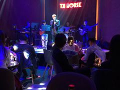 -TZ House音乐现场(来福士中心店)