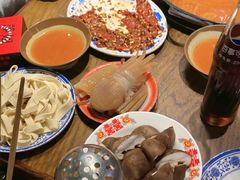 -萍姐火锅·公路夜市(武汉首店)