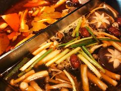 -湊湊火锅·茶憩(新中关购物中心店)