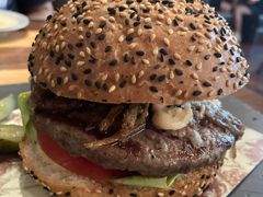 -FAT COW(虹梅路店)