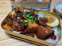 葱香海味红烧肉浇汁米饭-有肉食·虎九闽菜(798艺术区店)