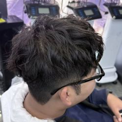 -藤野造型烫染·漂发