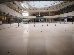 -陈露国际冰上中心(天津嘉里汇店)