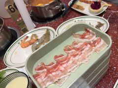 -四囍码头海鲜烧烤自助火锅(外滩南京东路悦荟广场店)