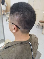 点击看大图 -首脑美发沙龙