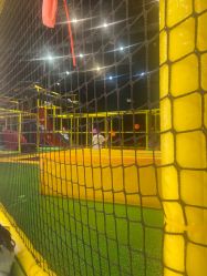 -蹦蹦跳跳(新奥购物中心店)