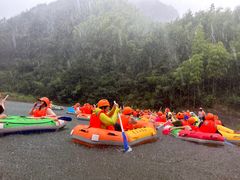 -安吉龙王山峡谷漂流