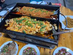 -宏兴烤鱼山庄(宣恩总店)
