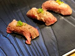 和牛手握-达摩君日本料理(泰海花园小区店)