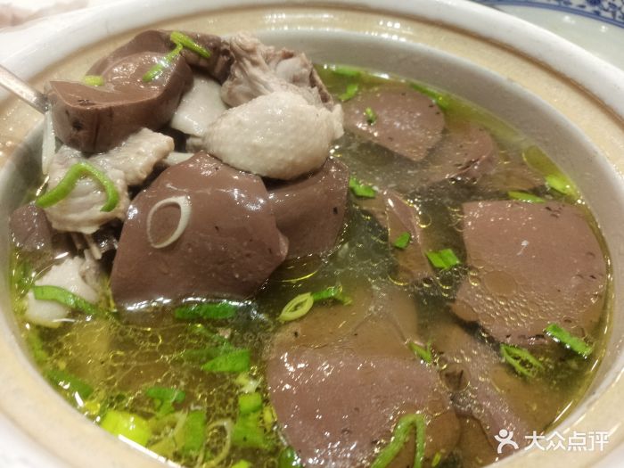 新梅华餐厅(太仓店)鹅炖血砂锅图片 - 第1张