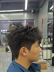 -藤野造型烫发染发