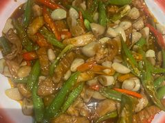 腊八蒜肥肠-先启半步颠·川菜小炒