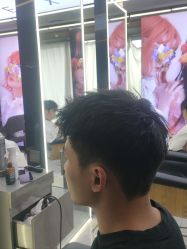 -藤野造型烫发染发