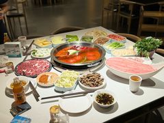 -茅草房·河畔园林火锅