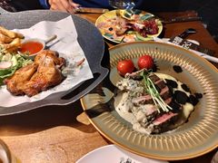 -JINNS锦时 steak&pizza(浸信会礼拜堂旧址店)