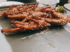 -何妹湿辣牛肉·粤式烧烤砂煲(桂雅路店)
