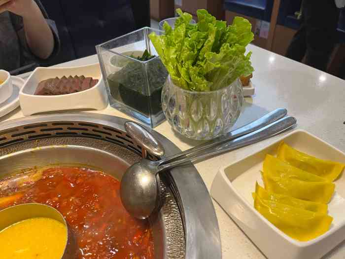 喜鼎川渝火锅 (夫子庙茂业天地店)-"强烈安利这家疯狂套头,位置在茂业