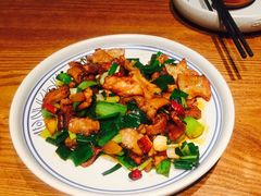 -云海肴·汽锅鸡·云南菜(天山百盛优客店)