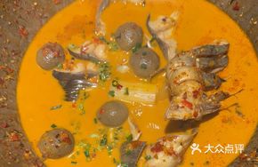 Steamed Fish Pot with Green Pepper Sauce