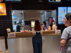 -麦当劳(中山公园龙之梦店)