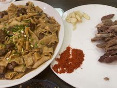 -壹阁胡羊焖饼(特色小吃街店)