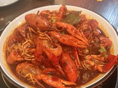 -虾弄弄海派小龙虾·牛羊蝎子火锅