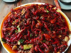 -临界音乐酒馆·小龙虾·江湖菜(华熙LIVE·鱼洞店)
