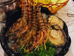 -鲜入围煮花胶鸡海鲜火锅