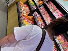 零售区-良品铺子(五角场万达店)