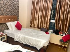 -香港华美达海景酒店