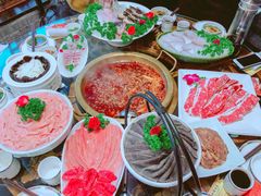 -小天鹅火锅·一线江景洪鼎旗舰店(洪崖洞店)
