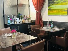 -LESCEDARS Brasserie Bistro香柏树