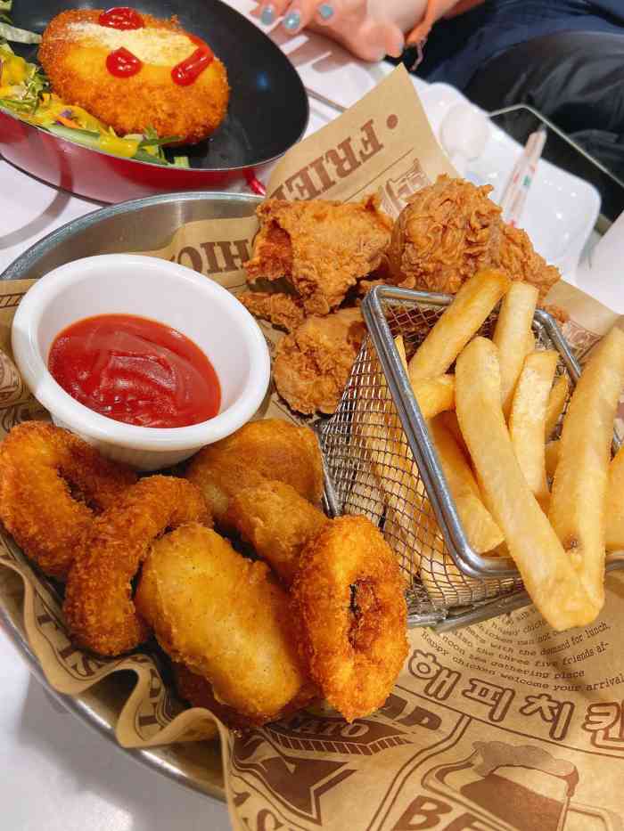 打分 初雪～打车来吃快乐小鸡 果然没失望  土豆饼太好吃啦～芝士就是