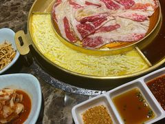 -猪啊牛呀羊啊铜盘烤肉(正大广场店)