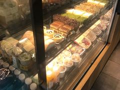 -星巴克臻选(莘庄仲盛店)